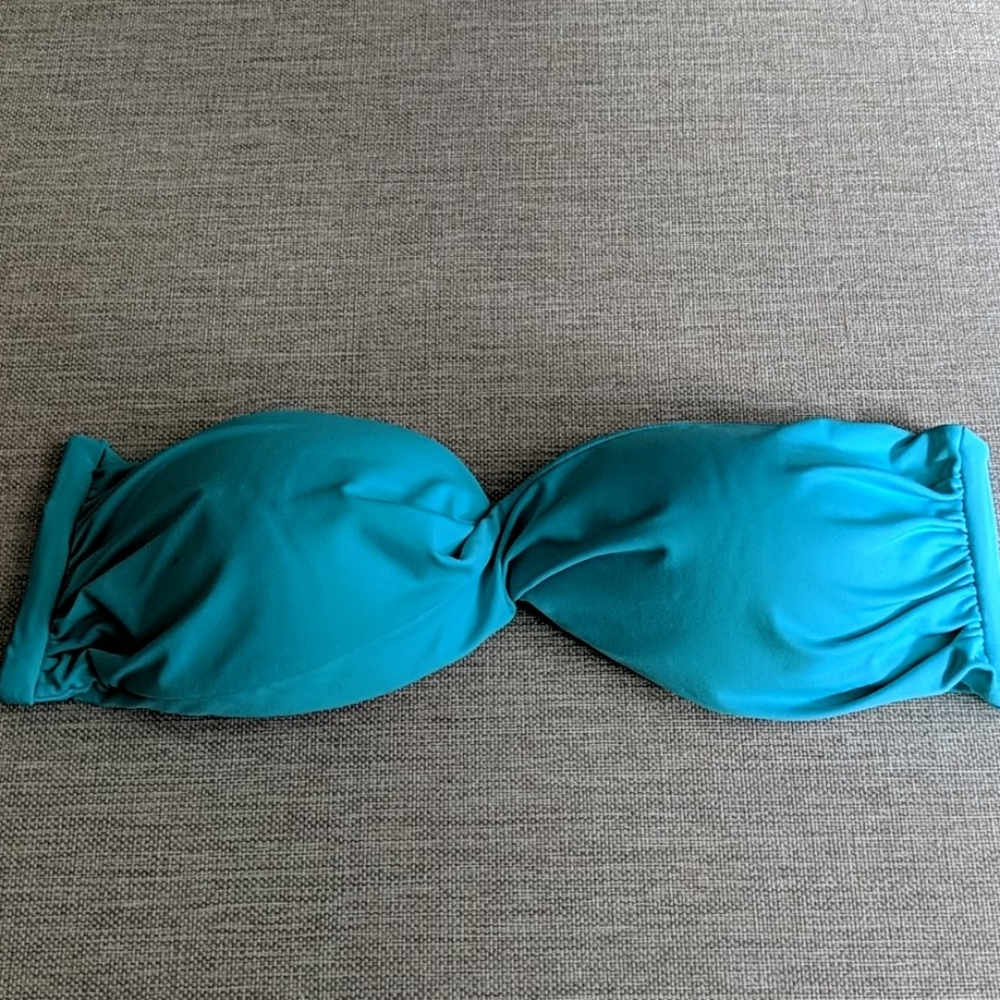 2/$15 B Swim bikini top